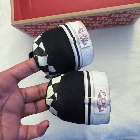 Floral Checkered Slip-On Vans - Picture 4 of 5